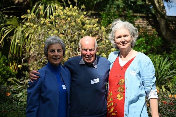 Parveen, Robin, Fiona